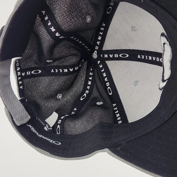 OAKLEY HAT - Picture 4 of 5